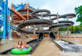 The At Schlitterbahn Resort New Braunfels